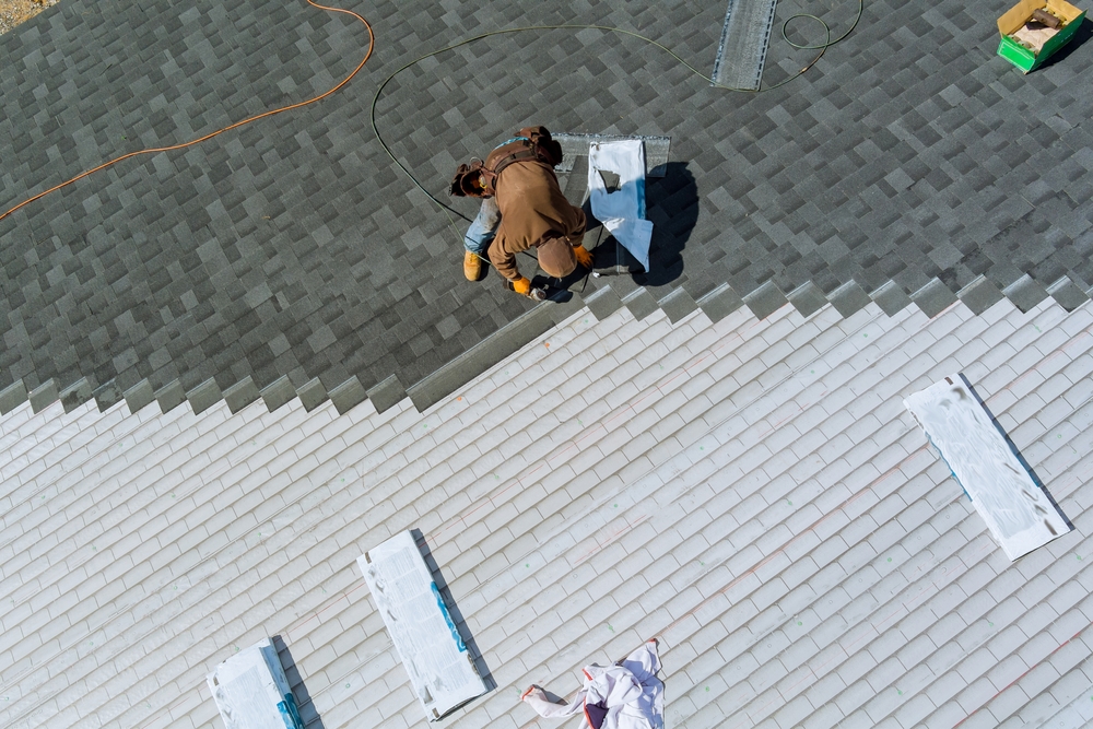 Asphalt shingles roof installation